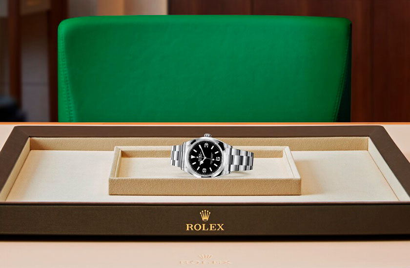 Presentación watchdesk reloj Rolex Explorer de acero Oystersteel y esfera negra en Quera