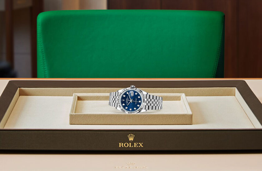 Rolex Watch Datejust 36 Oystersteel and WHITE GOLD and Bright blue dial, fluted motif set with diamonds watchdesk en  Quera
