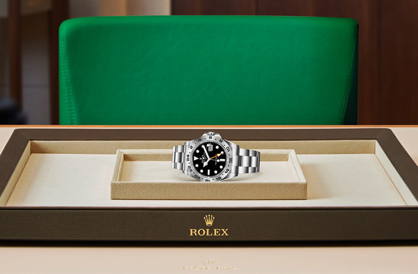 Presentación watchdesk reloj Rolex Explorer II de acero Oystersteel y esfera blanca en Quera