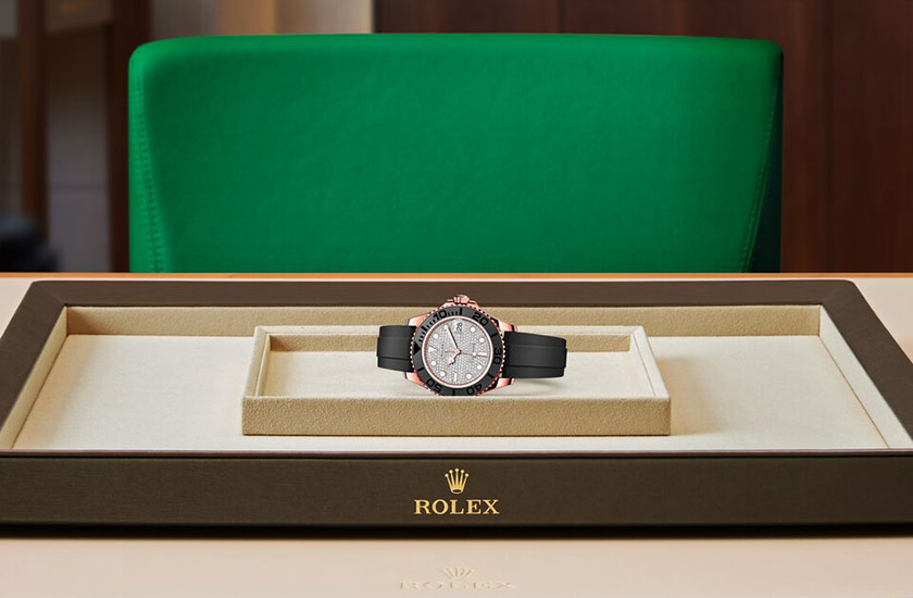 Presentación el reloj Rolex Yacht-Master 37 de oro Everose y esfera pavé diamantes en Quera
